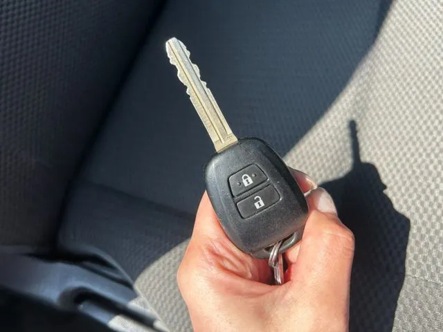 トヨタ ハイエースバン 2WD