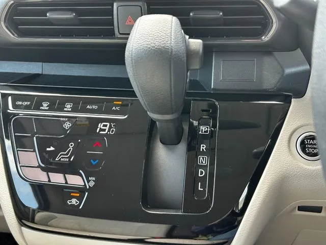 ニッサン ルークス