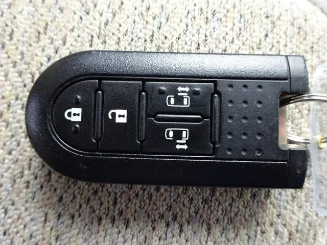 ダイハツ ムーヴ キャンバス