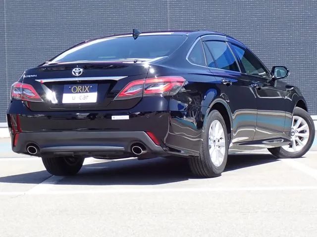 クラウン　セダン（トヨタ）の車両写真