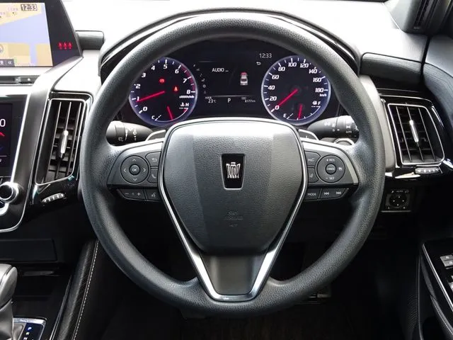 クラウン　セダン（トヨタ）の車両写真