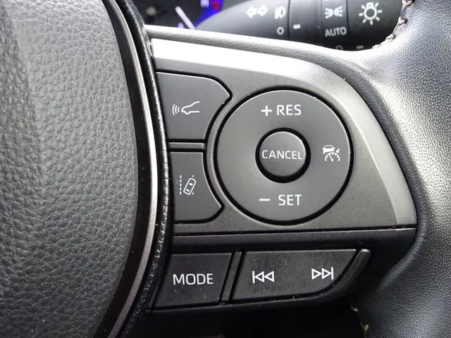 カローラ　ツーリング　ハイブリッド（トヨタ）の車両写真