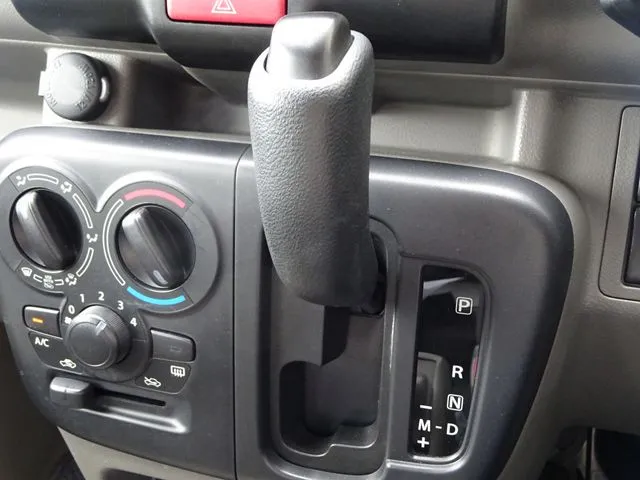 エブリイバン　４ＷＤ（スズキ）の車両写真