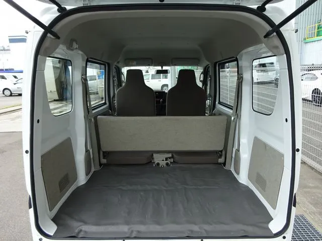 エブリイバン　４ＷＤ（スズキ）の車両写真