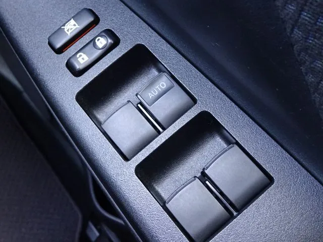 ヴィッツ　ハイブリッド（トヨタ）の車両写真