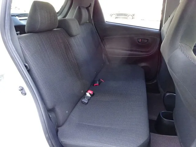 ヴィッツ　ハイブリッド（トヨタ）の車両写真