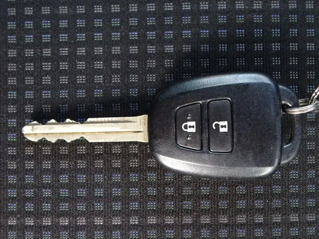 ヴィッツ　ハイブリッド（トヨタ）の車両写真