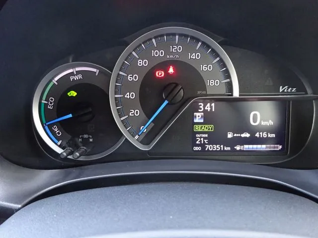 ヴィッツ　ハイブリッド（トヨタ）の車両写真