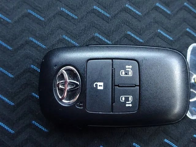ルーミー（トヨタ）の車両写真
