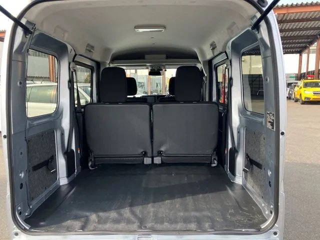 ダイハツ　ハイゼットカーゴ　４ＷＤ