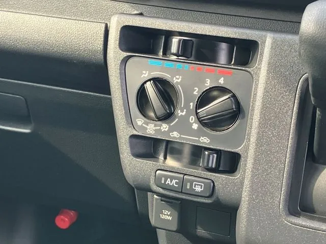 ダイハツ　ハイゼットカーゴ　４ＷＤ