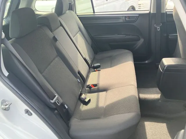 トヨタ　カローラフィールダー　４ＷＤ