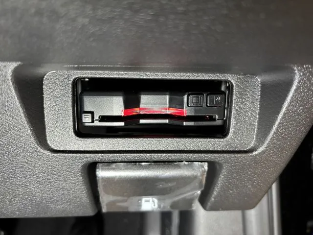 ノート　４ＷＤ（ニッサン）の車両写真