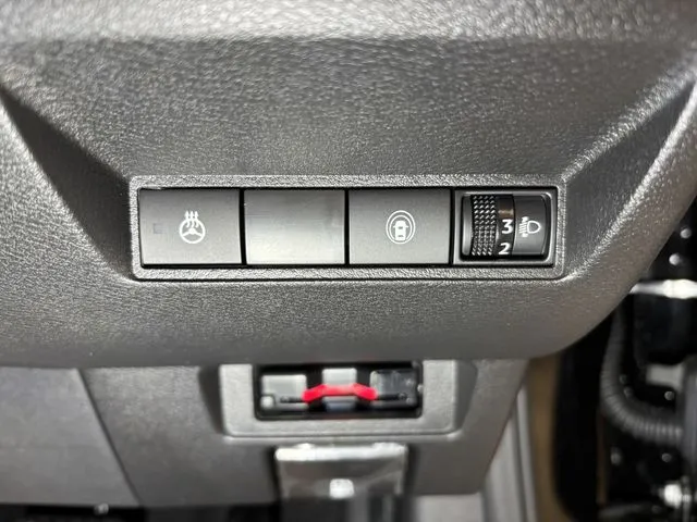 ノート　４ＷＤ（ニッサン）の車両写真