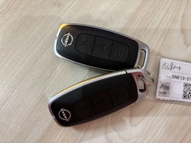 ノート　４ＷＤ（ニッサン）の車両写真