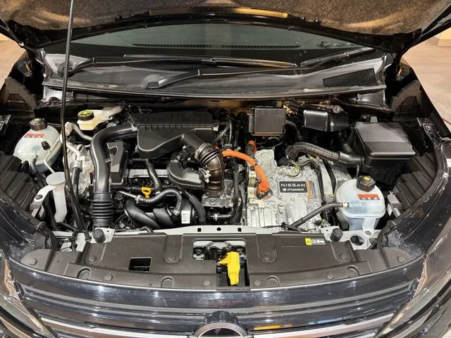 ノート　４ＷＤ（ニッサン）の車両写真