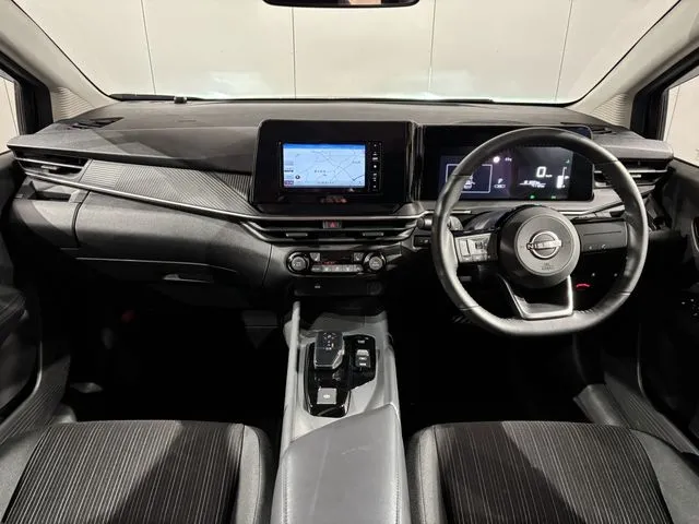 ノート　４ＷＤ（ニッサン）の車両写真