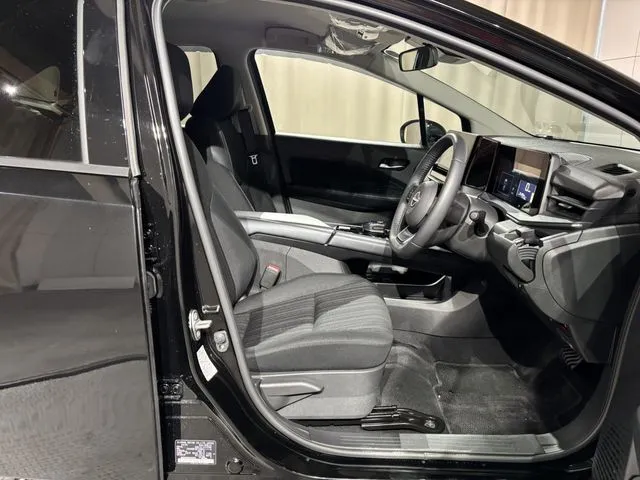 ノート　４ＷＤ（ニッサン）の車両写真