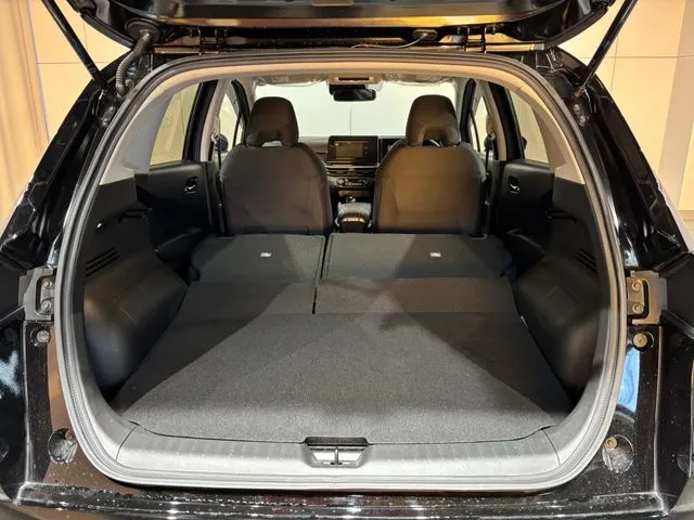 ノート　４ＷＤ（ニッサン）の車両写真