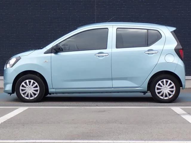 ミラ　イース（ダイハツ）の車両写真