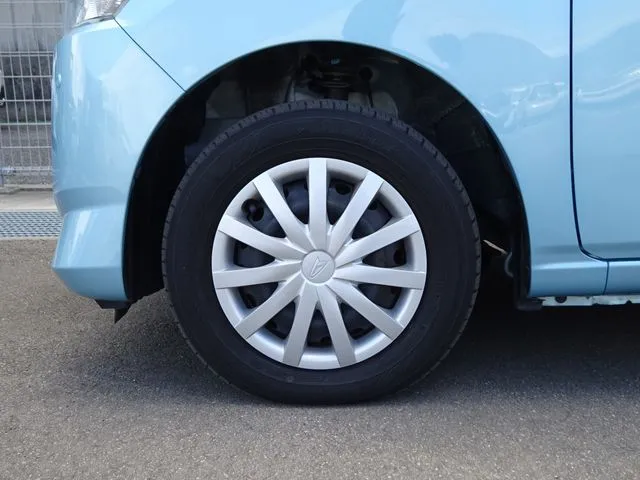 ミラ　イース（ダイハツ）の車両写真