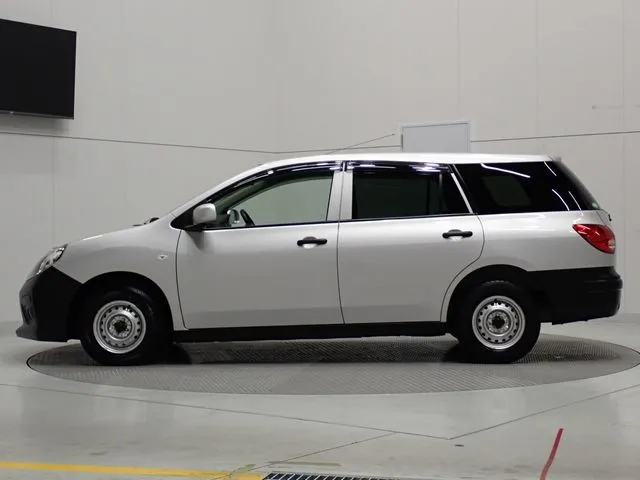 ニッサン　ＮＶ１５０　ＡＤ　２ＷＤ
