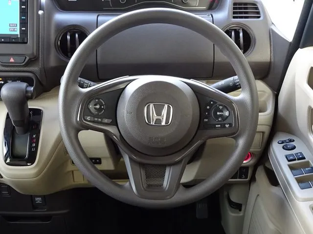 Ｎ　ＢＯＸ（ホンダ）の車両写真