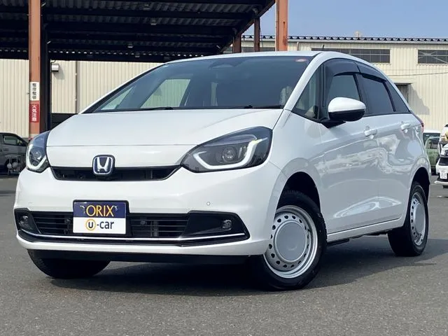 ホンダ フィット　ｅ：ＨＥＶ　４ＷＤ