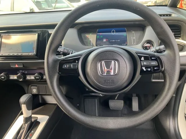 ホンダ フィット e:HEV 4WD