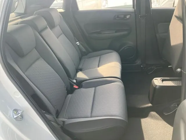 ホンダ フィット e:HEV 4WD