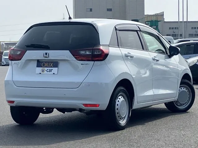 ホンダ フィット e:HEV 4WD
