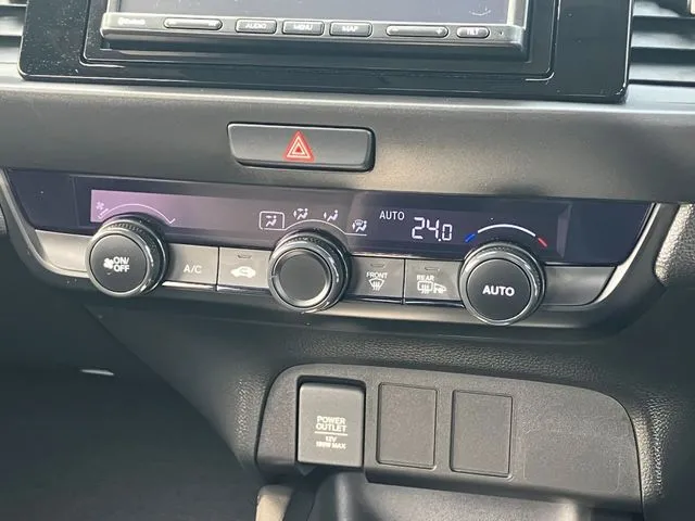 ホンダ フィット e:HEV 4WD