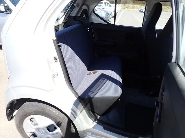 アルト　４ＷＤ（スズキ）の車両写真