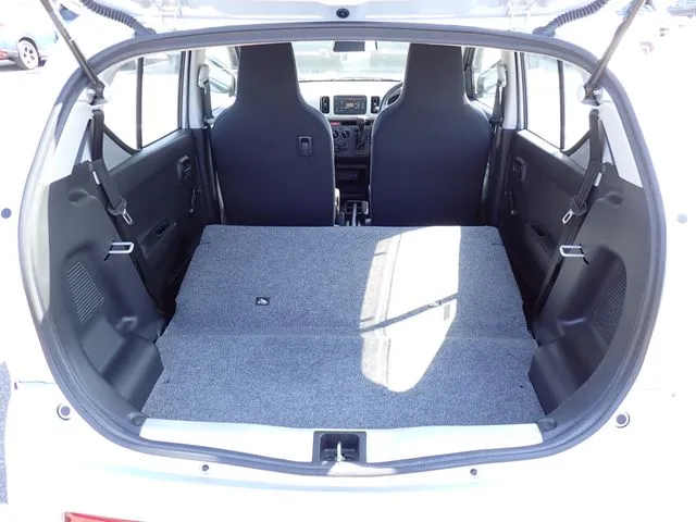 アルト　４ＷＤ（スズキ）の車両写真