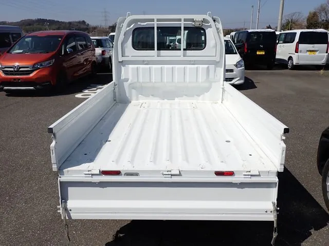 キャリイトラック　４ＷＤ（スズキ）の車両写真