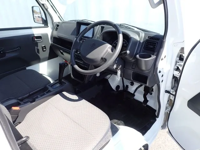 キャリイトラック　４ＷＤ（スズキ）の車両写真