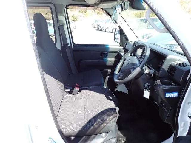 ハイゼットカーゴ（ダイハツ）の車両写真