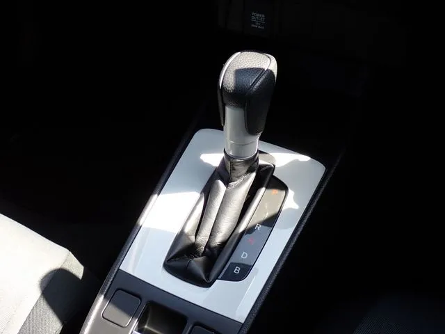 フィット　ｅ：ＨＥＶ（ホンダ）の車両写真