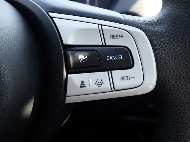 フィット　ｅ：ＨＥＶ（ホンダ）の車両写真