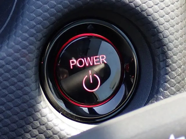 フィット　ｅ：ＨＥＶ（ホンダ）の車両写真