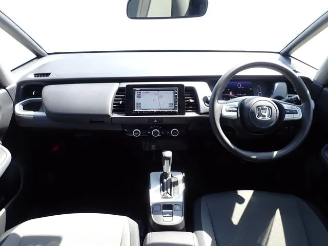 フィット　ｅ：ＨＥＶ（ホンダ）の車両写真