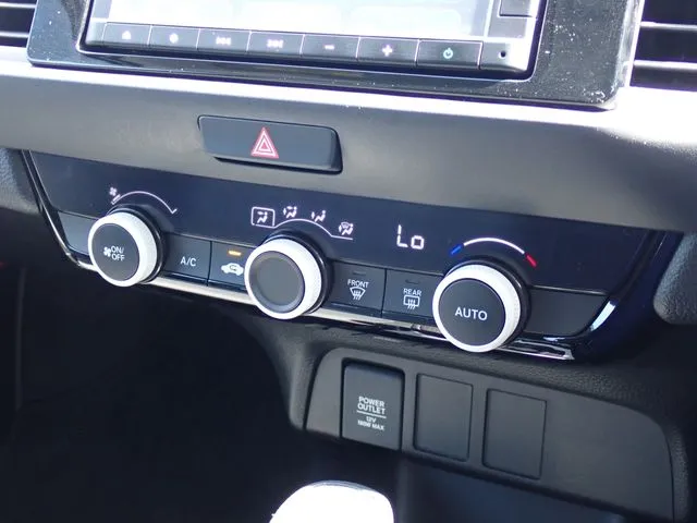 フィット　ｅ：ＨＥＶ（ホンダ）の車両写真