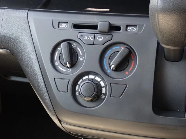 デイズ（ニッサン）の車両写真