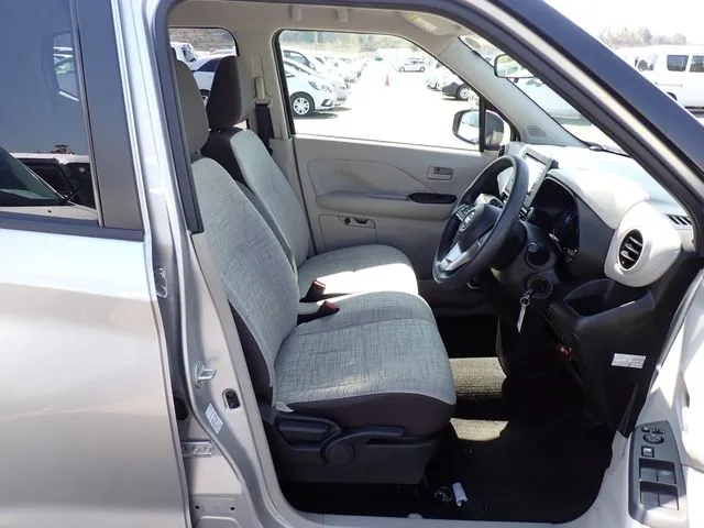 デイズ（ニッサン）の車両写真