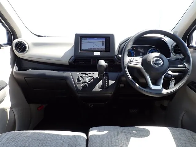 デイズ（ニッサン）の車両写真