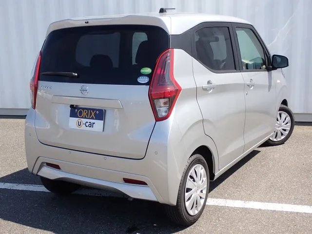 デイズ（ニッサン）の車両写真