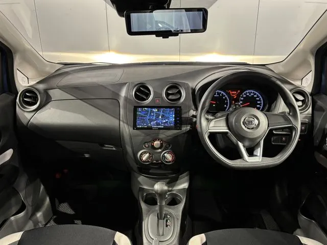 ニッサン　ノート