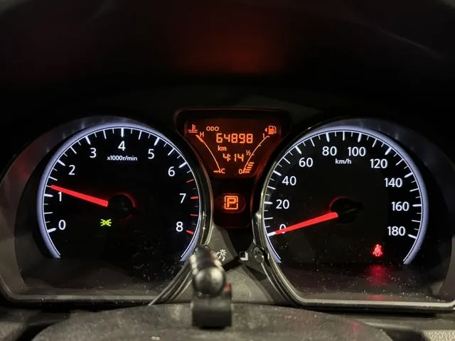 ニッサン　ノート