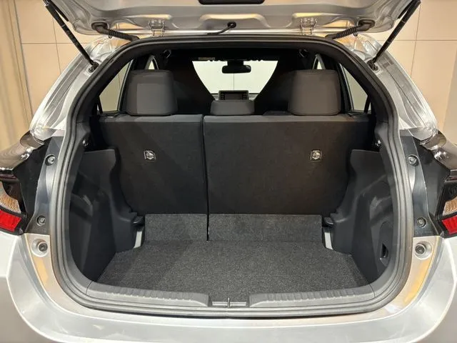 トヨタ　ヤリス