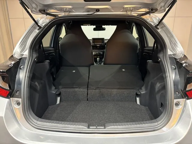 トヨタ　ヤリス